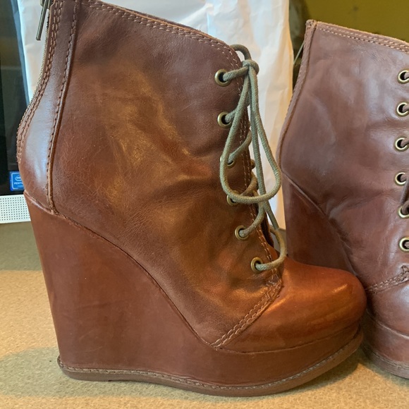 Steve madden zip up back sz 6 leather shoe price now firm - Picture 2 of 13